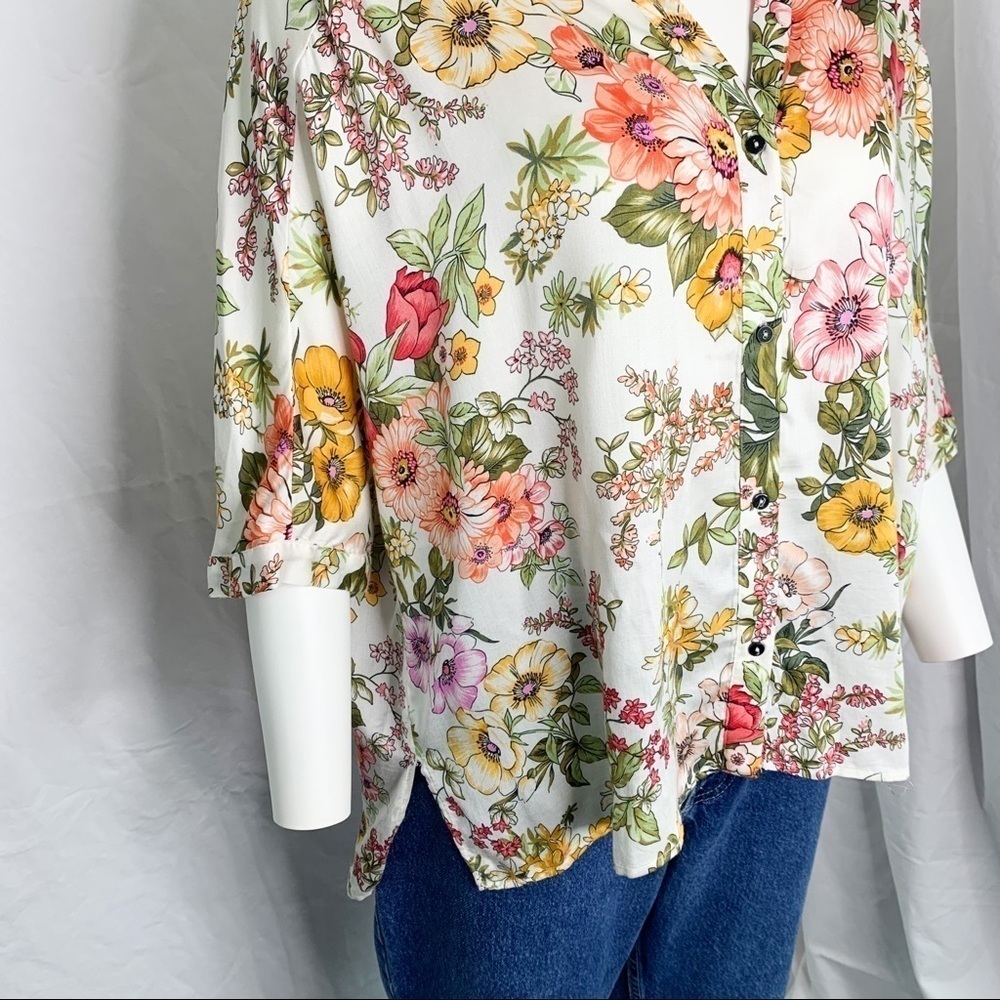 ZARA Flowing Floral Blouse - Size XS - Picture 4 of 14